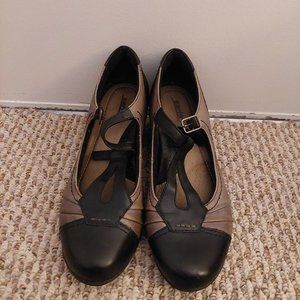 Earth Wanderlust Heels